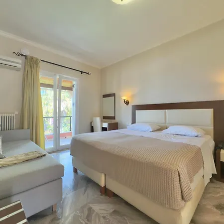 Hotell Philoxenia 3*