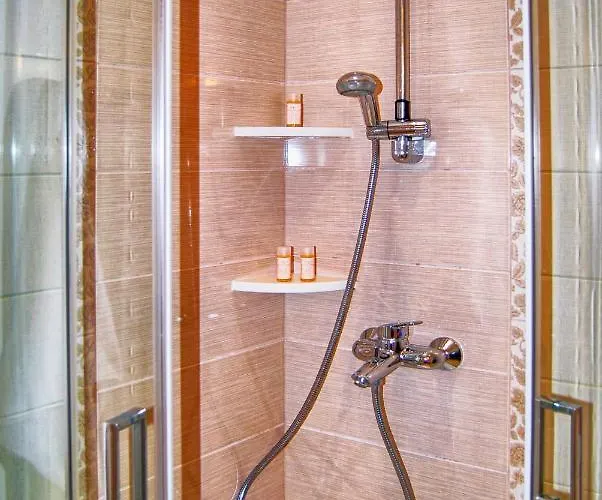 Отель Philoxenia 3*