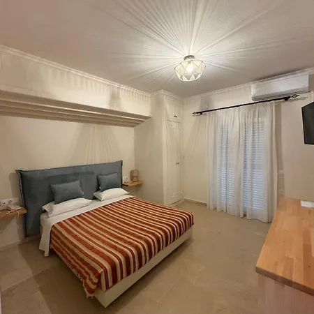 Philoxenia Hotel