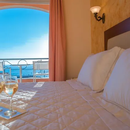 Philoxenia Hotel